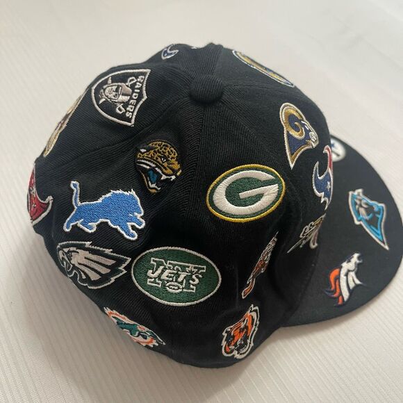 VTG RARE NFL ALL OVER TEAM LOGO REEBOK FITTED HAT CAP One Size Fits All - Picture 4 of 9